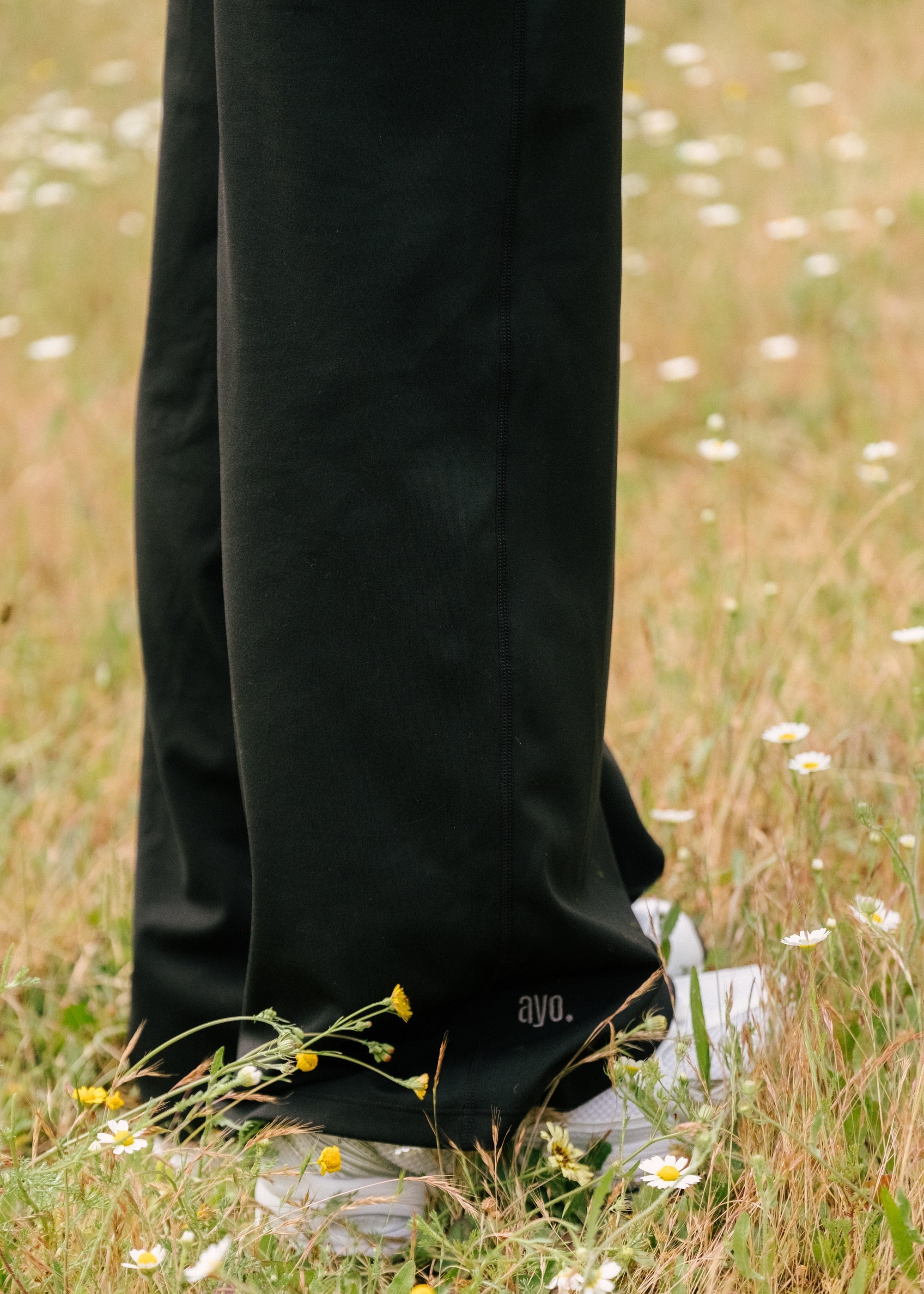 High flares - Black